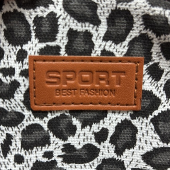 Black and White Leopard Print Bag EUC - Picture 3 of 4